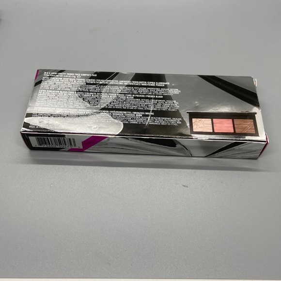 Mac shiny prety face compact fair - Picture 4 of 4